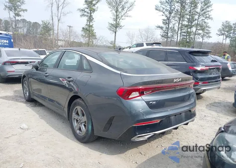 2022 Kia K5 Lxs z USA, uszkodzony, nr VIN 5XXG14J29NG142761